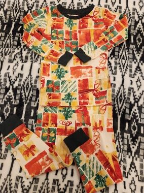 Burt's Bees Kids Gift-Print One-Piece Pajamas in Red, Green, Yellow, Size 24M